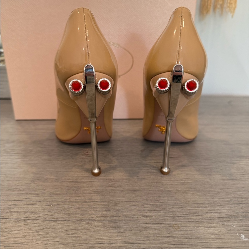 ***SOLD*** Prada Spring 2012 Patent Leather Hot Rod Heels- NIB - Picture 7 of 11